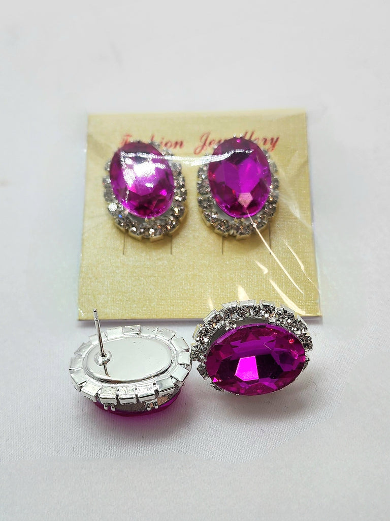 E570161 - Oval Fashion Stud Earrings