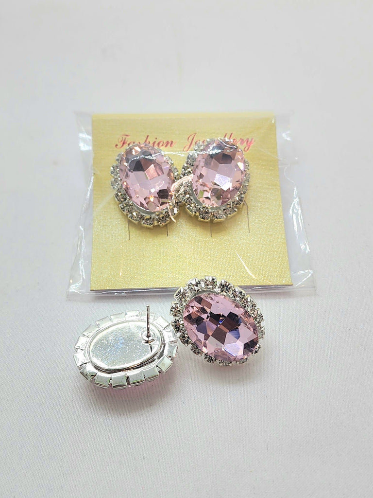 E570161 - Oval Fashion Stud Earrings