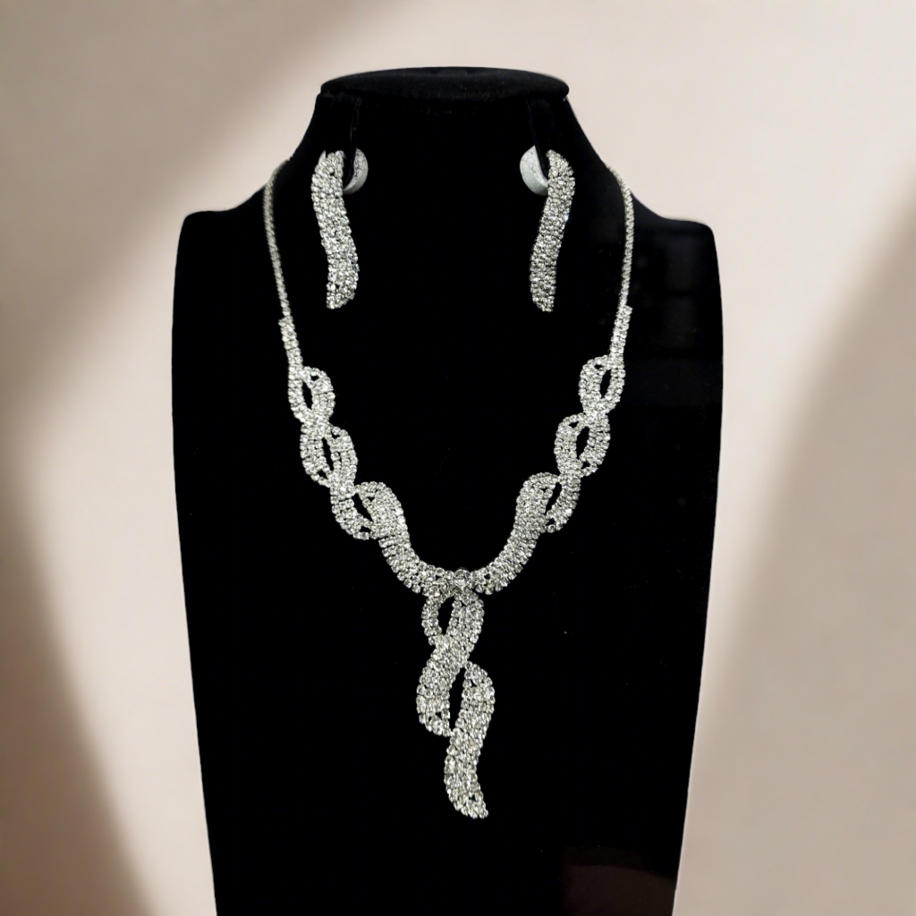 1402-6976 - NECKLACE AND EARRING SET