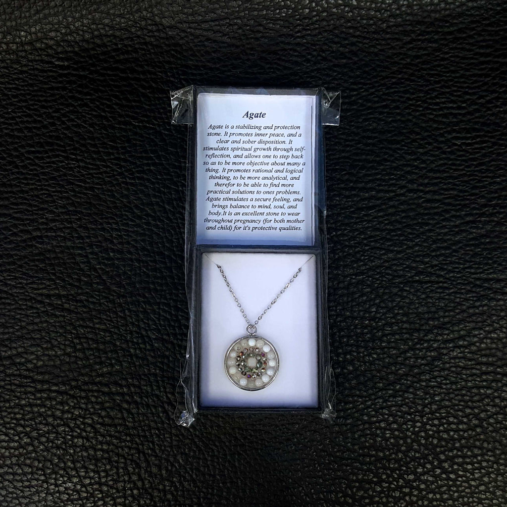1977 - Agate Medallion Necklace
